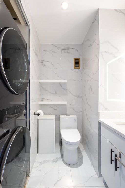 160 West 66th Street, Unit 24J photo 6
