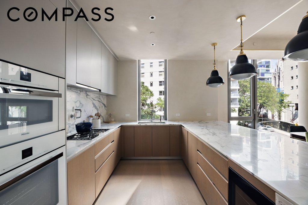 80 East 10th Street, Unit 3W photo 4