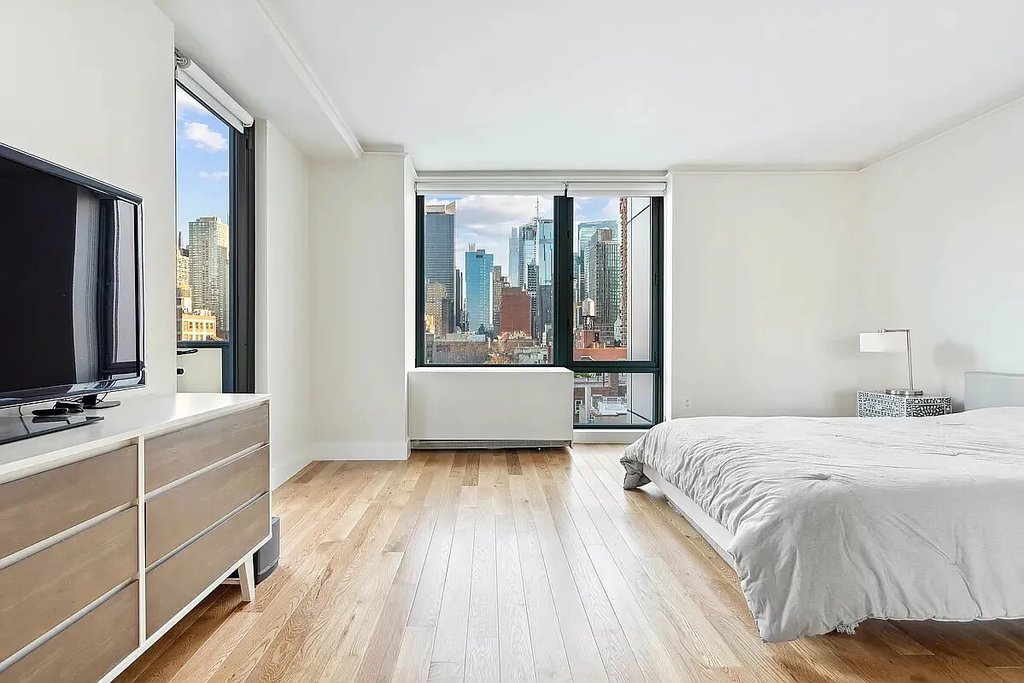464 West 44th Street, Unit PHC photo 4