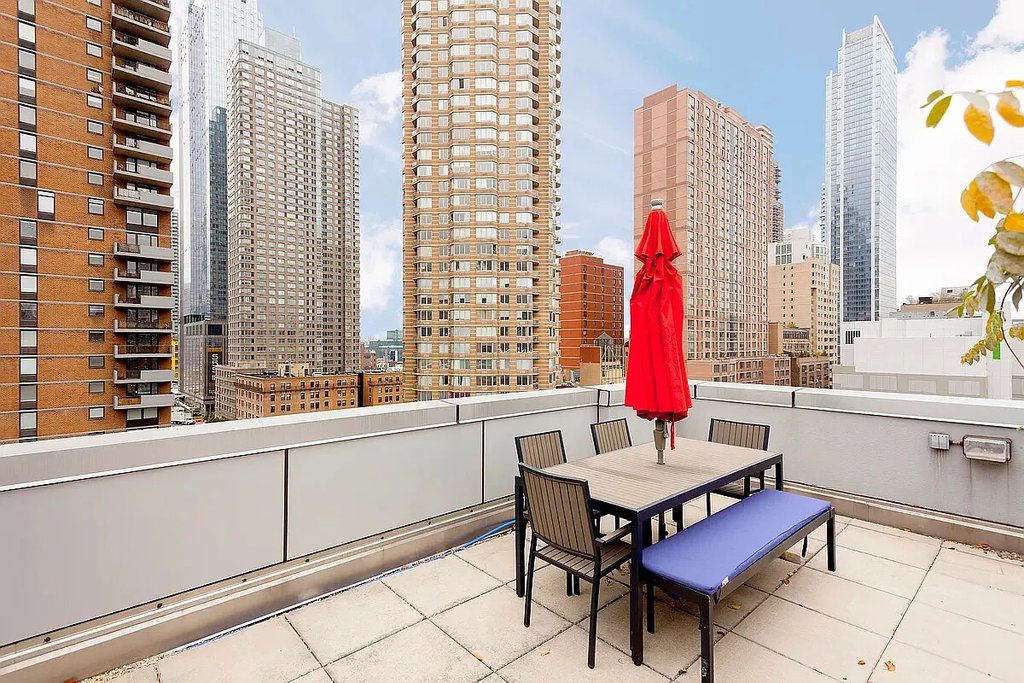 464 West 44th Street, Unit PHC photo 9