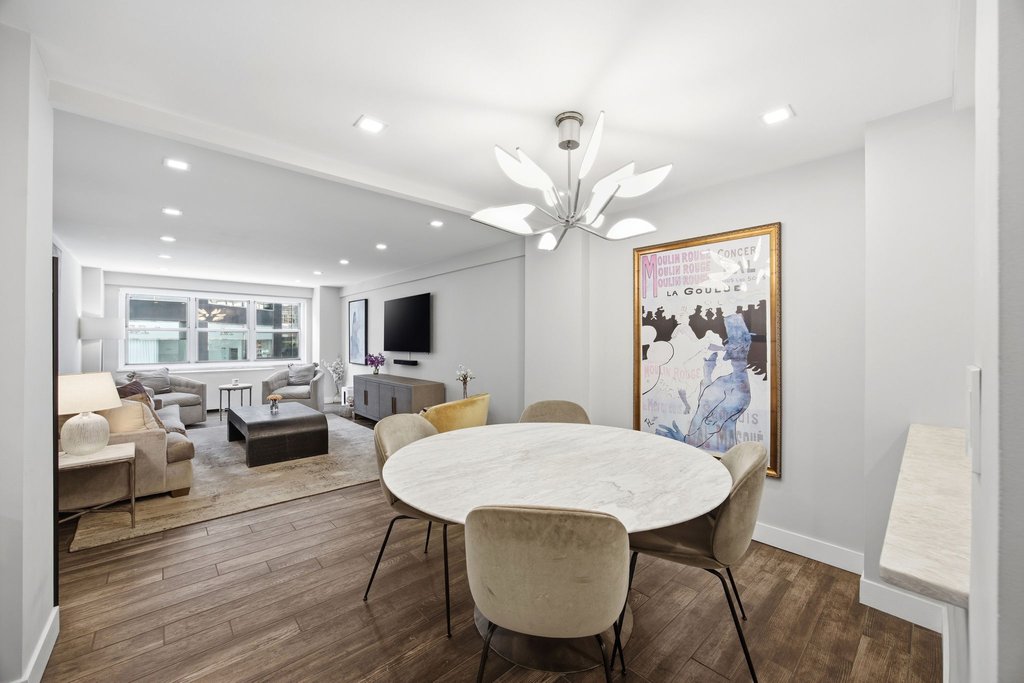 211 East 53rd Street, Unit 4K photo 4