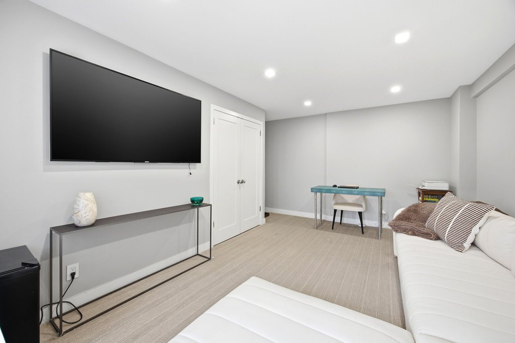 211 East 53rd Street, Unit 4K photo 14
