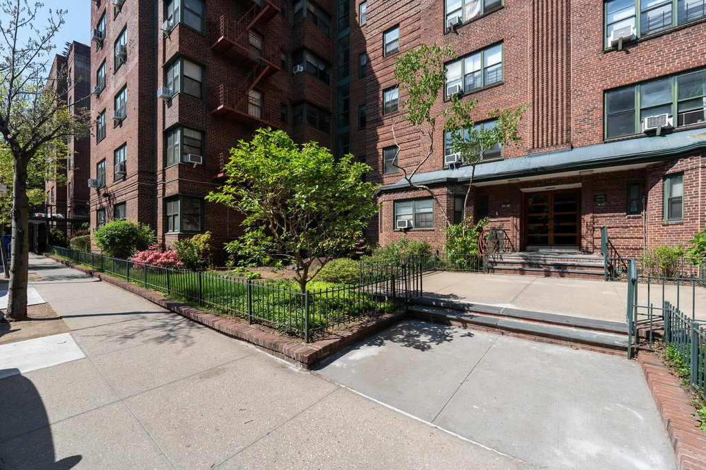 34-20 79th Street, Unit 1 photo 8