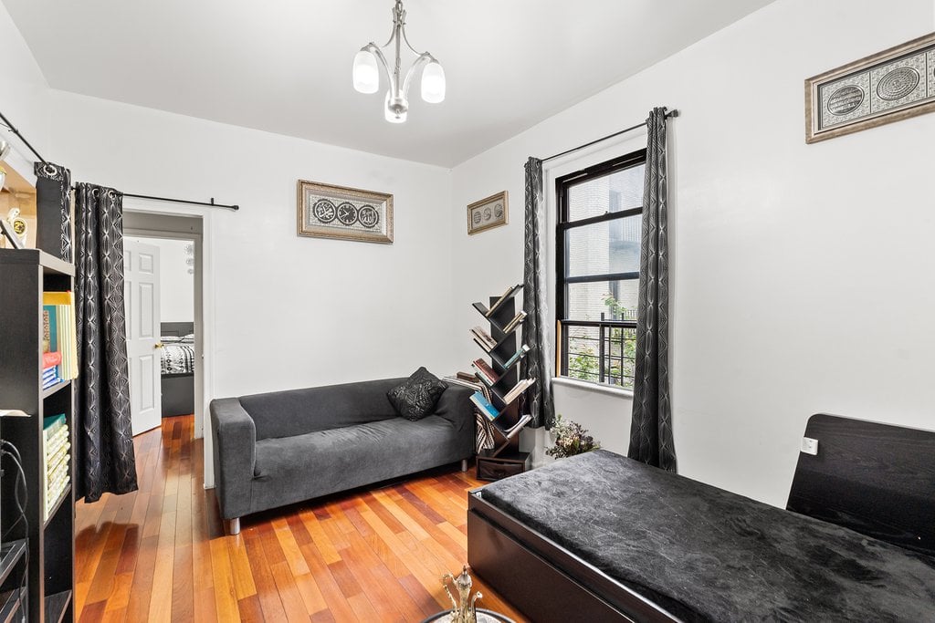 21-05 33rd Street, Unit 215835th