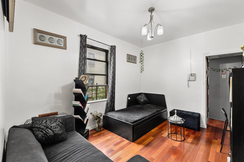 21-05 33rd Street, Unit 215835th photo 2