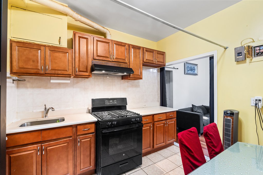 21-05 33rd Street, Unit 215835th photo 6