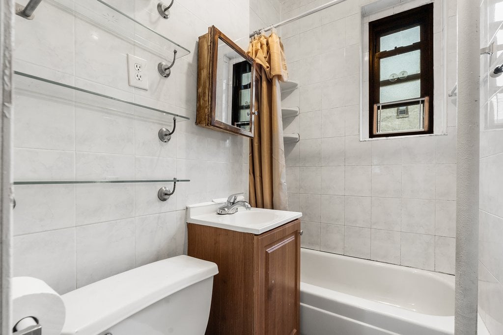 21-05 33rd Street, Unit 215835th photo 13