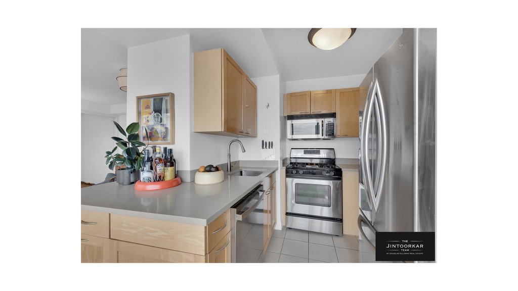 235 East 55th Street, Unit PHC photo 7