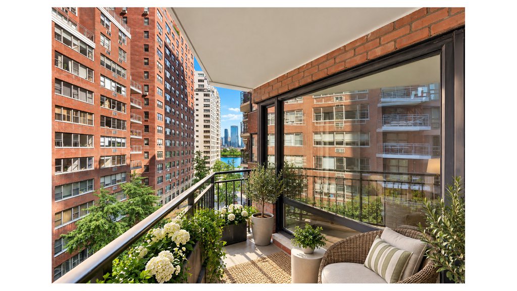 60 Sutton Place South, Unit 7KN