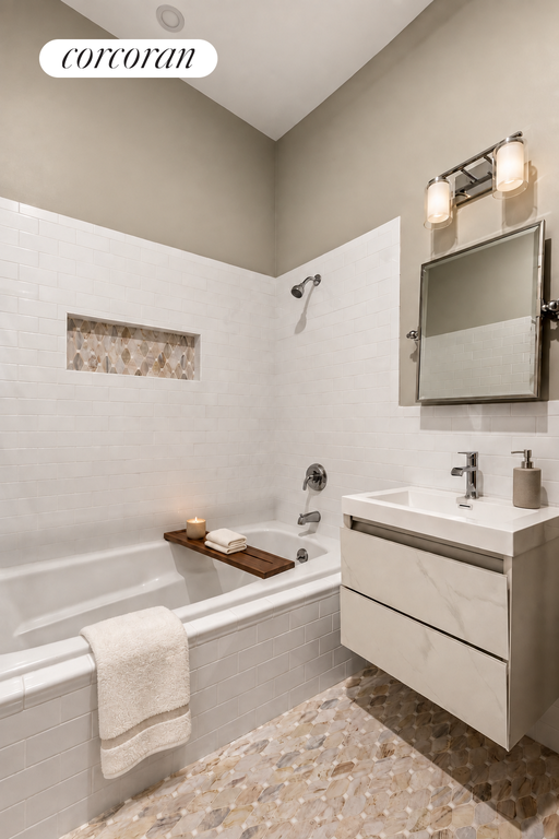 689 Myrtle Avenue, Unit 5I photo 9