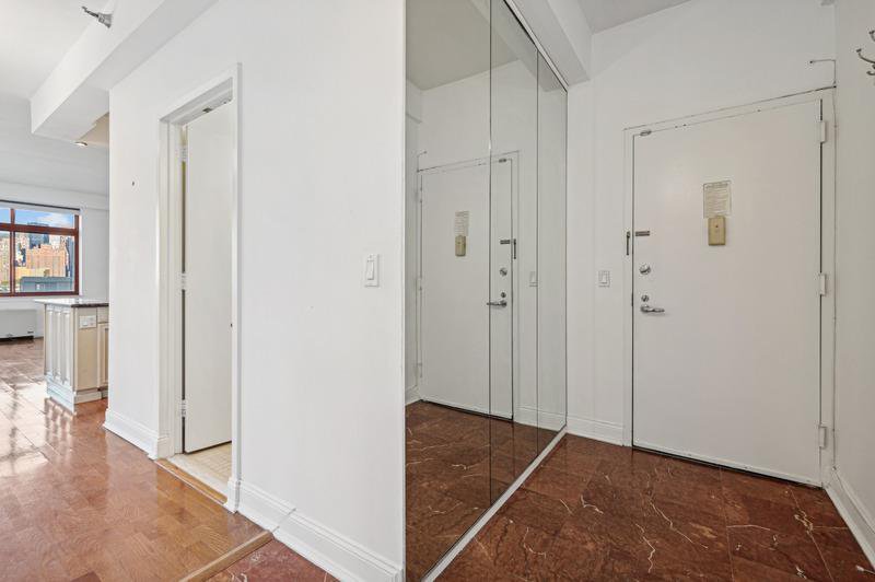 4-74 48th Avenue, Unit 5A photo 7