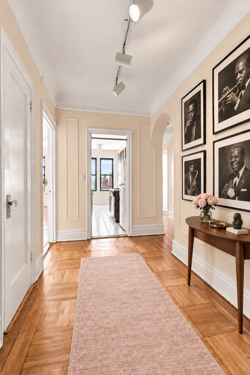 467 Central Park West, Unit 14E photo 4