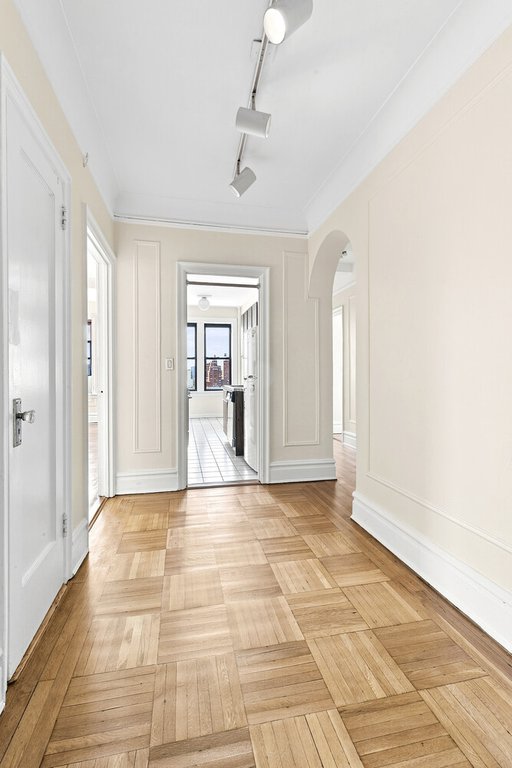 467 Central Park West, Unit 14E photo 10