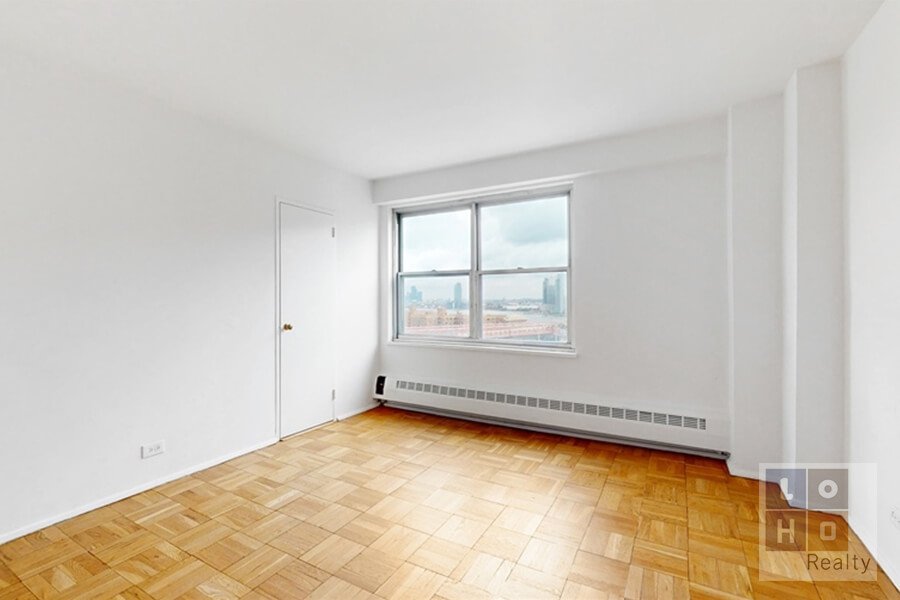 570 Grand Street, Unit H1603 photo 9