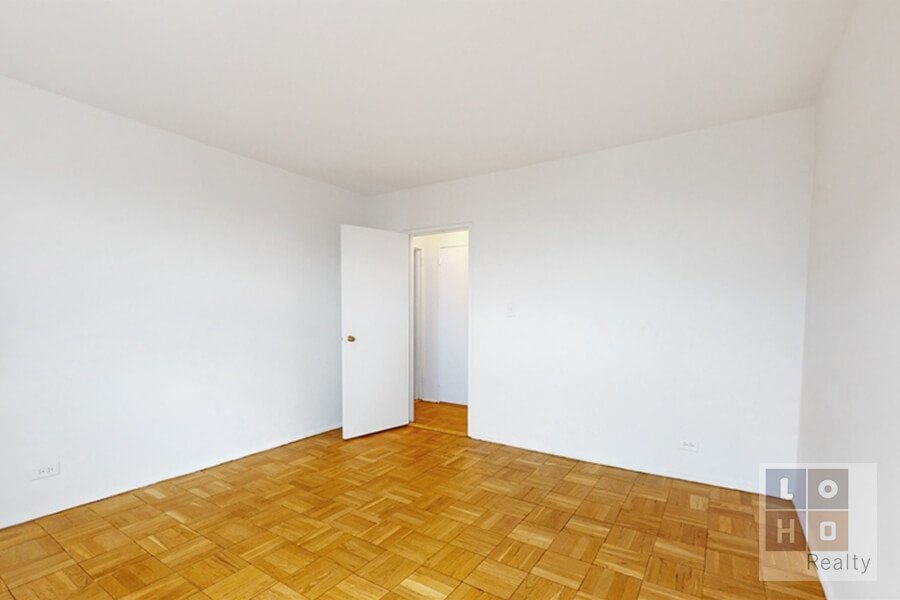 570 Grand Street, Unit H1603 photo 12