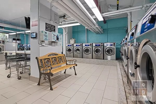 570 Grand Street, Unit H1603 photo 18