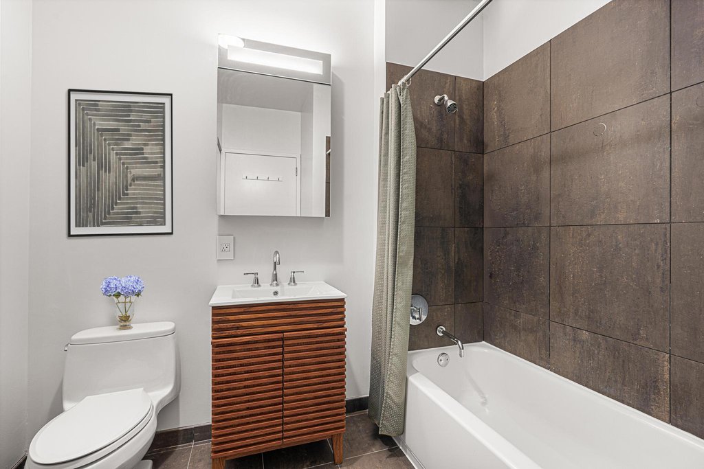 184 Kent Avenue, Unit D319 photo 6