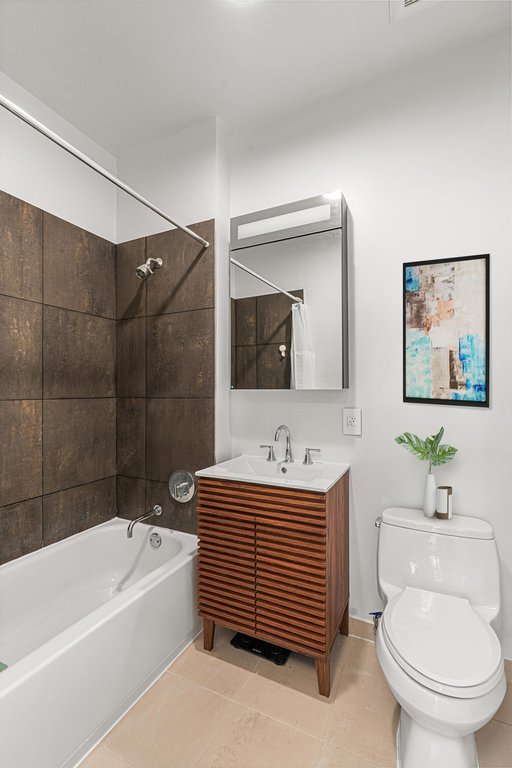 184 Kent Avenue, Unit D319 photo 8