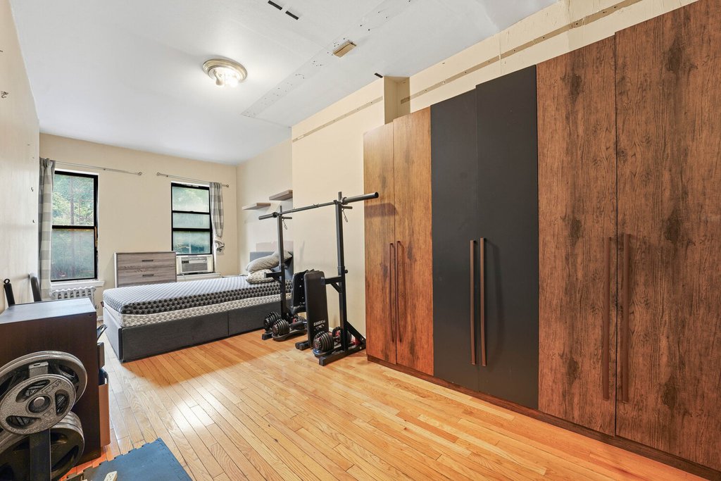 424 East 115th Street, Unit 2B photo 2