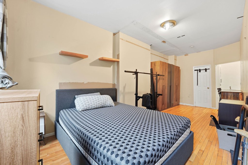 424 East 115th Street, Unit 2B photo 5