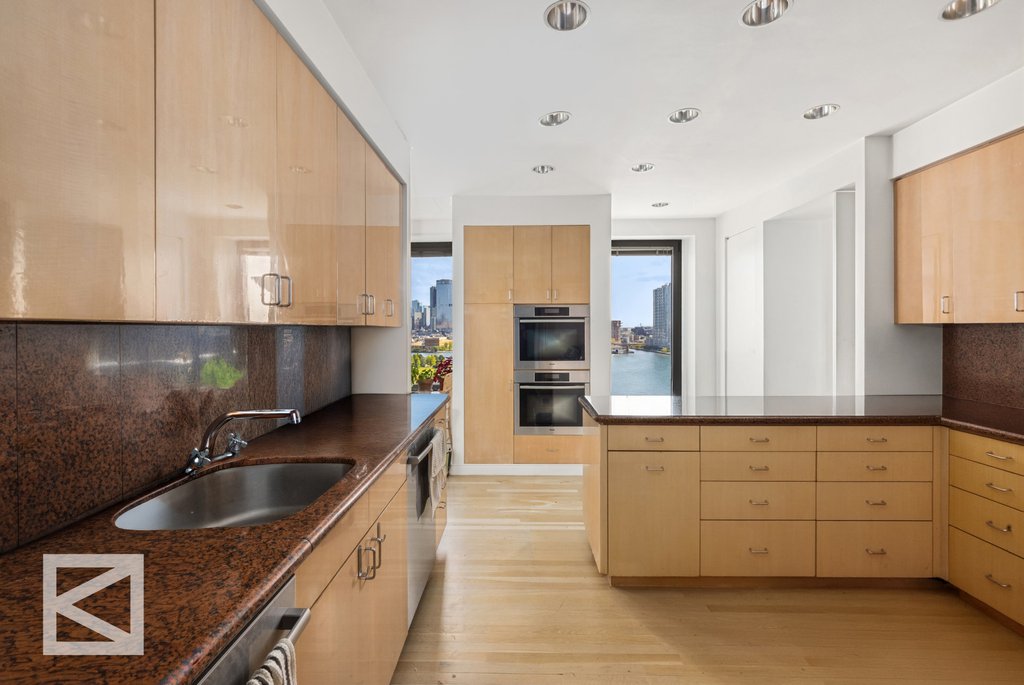450 East 52nd Street, Unit 10 photo 18