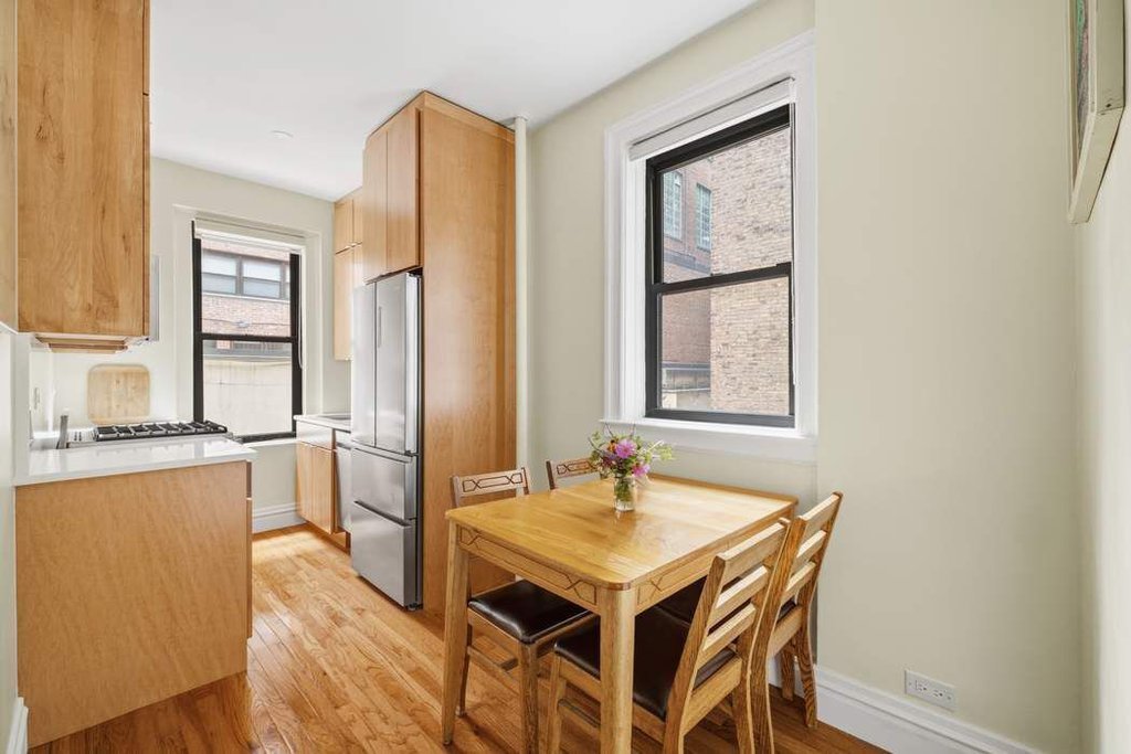 230 East 71st Street, Unit 1B photo 3