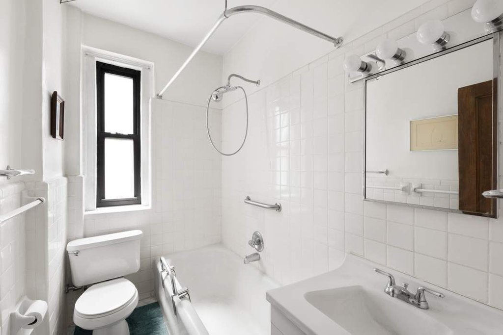 230 East 71st Street, Unit 1B photo 5
