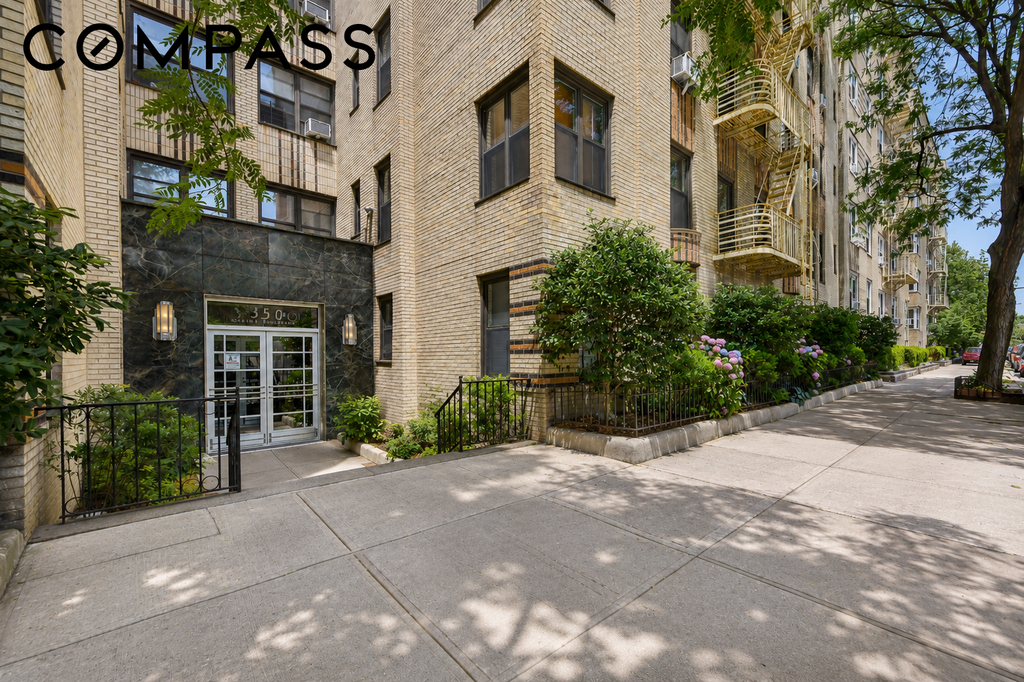 350 Cabrini Boulevard, Unit 3E photo 14