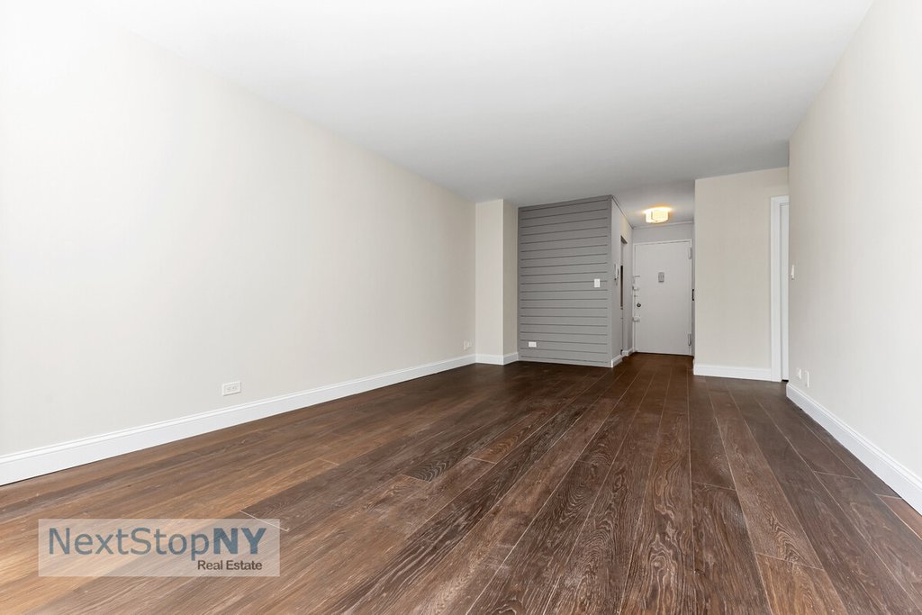 245 East 54th Street, Unit 7G photo 5