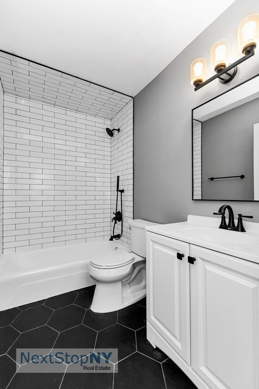 245 East 54th Street, Unit 7G photo 9