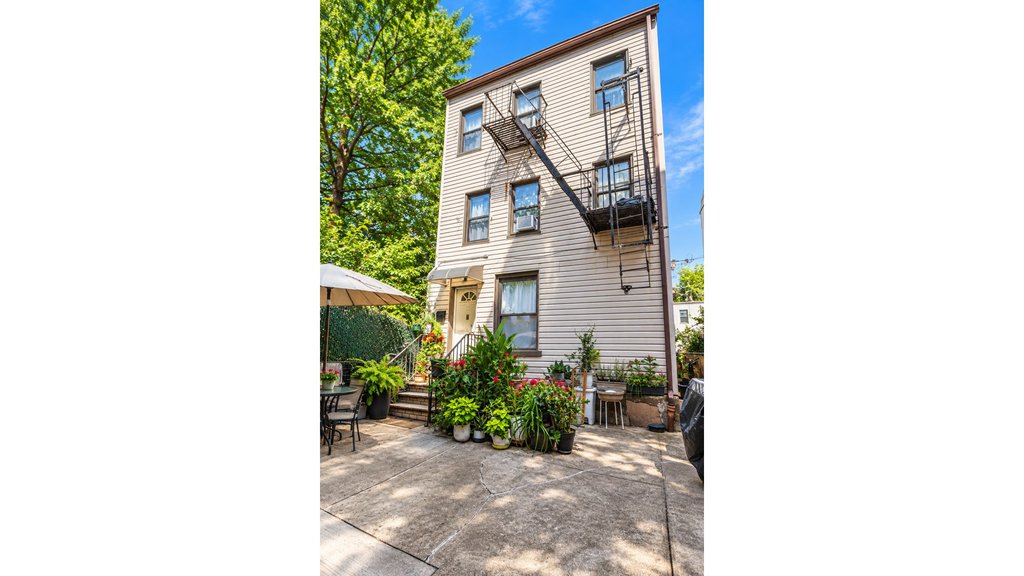163 Greenpoint Avenue – For Sale photo 11