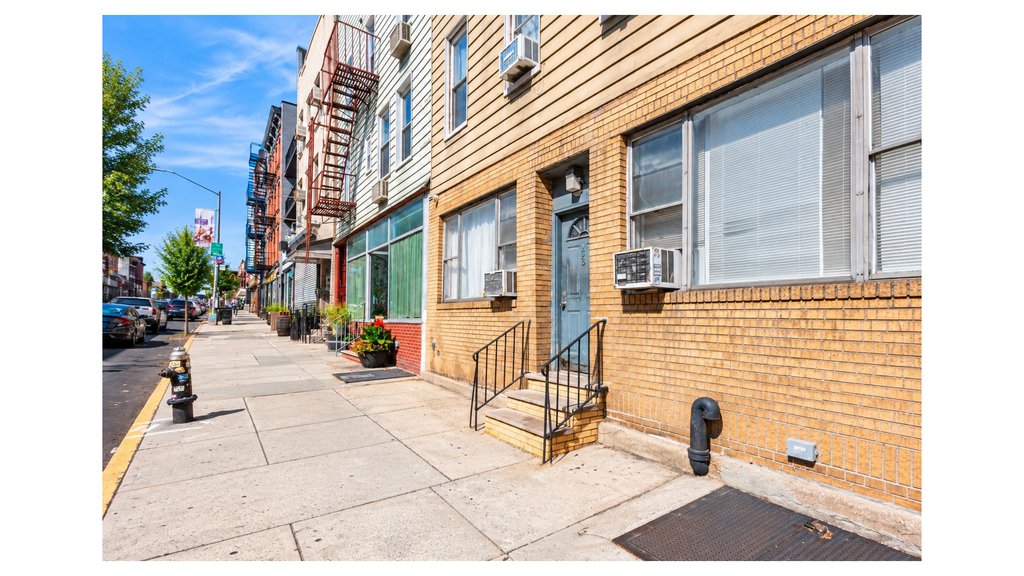 163 Greenpoint Avenue – For Sale photo 12