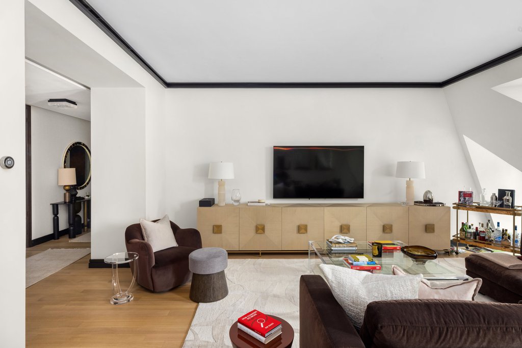 53 West 53rd Street, Unit 18B photo 3