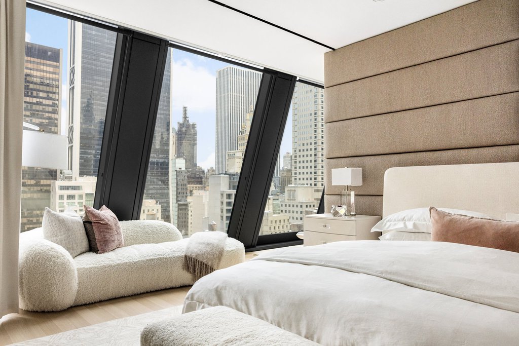 53 West 53rd Street, Unit 18B photo 10