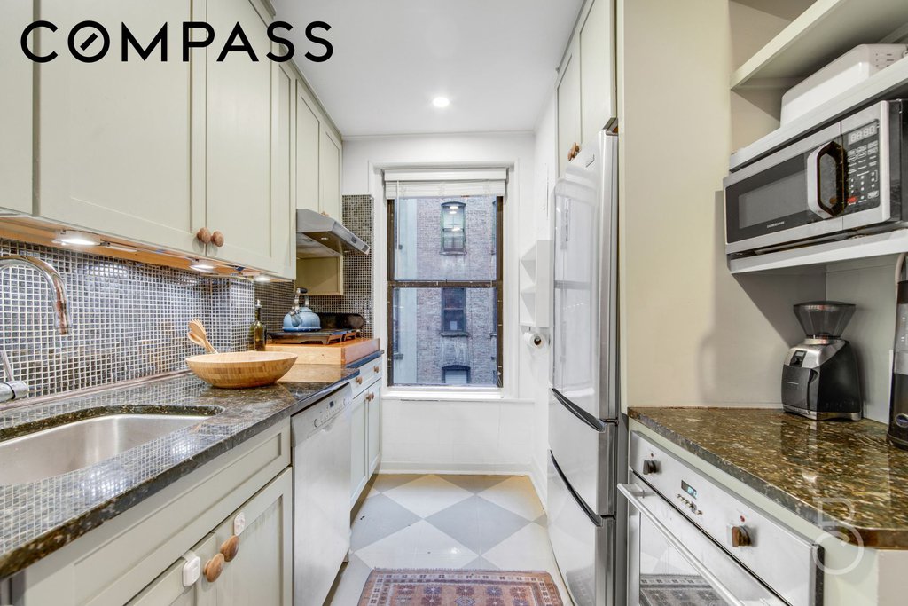 137 West 142nd Street, Unit 2B photo 6