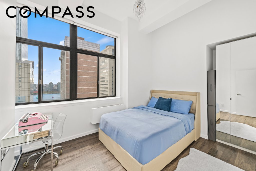 310 East 46th Street, Unit 19L photo 5