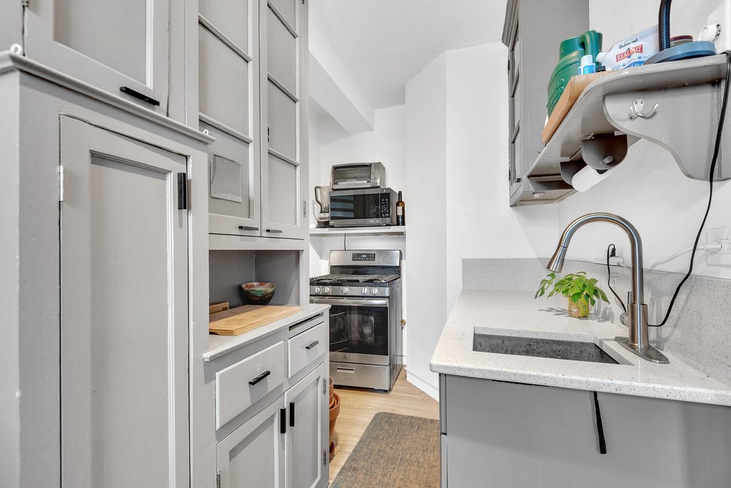 50 West 106th Street, Unit 8B photo 4