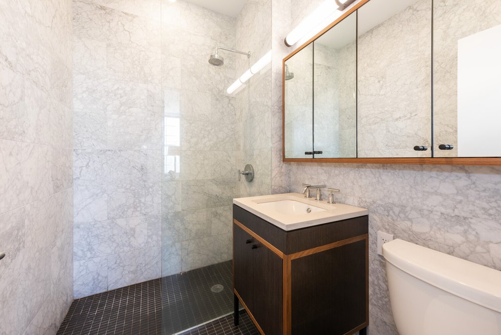 184 Kent Avenue, Unit A616 photo 9