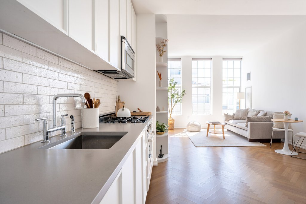 184 Kent Avenue, Unit A616 photo 3