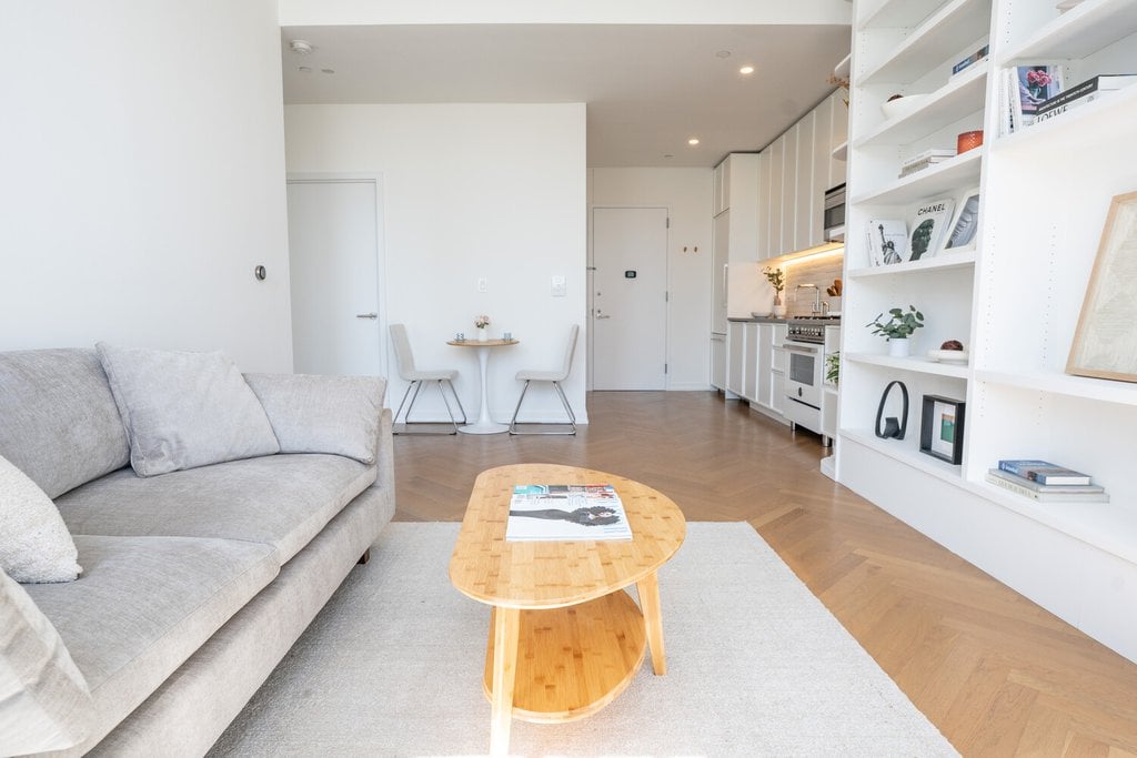 184 Kent Avenue, Unit A616 photo 4