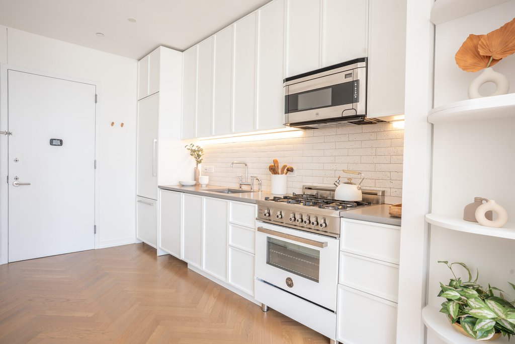 184 Kent Avenue, Unit A616 photo 5