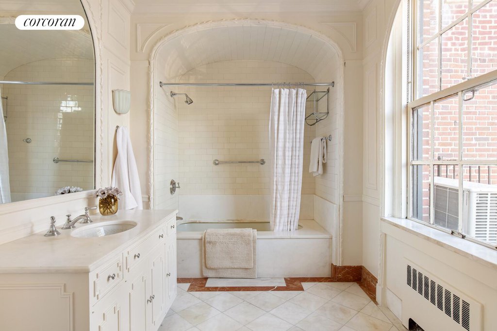 730 Park Avenue, Unit 15/16A photo 11