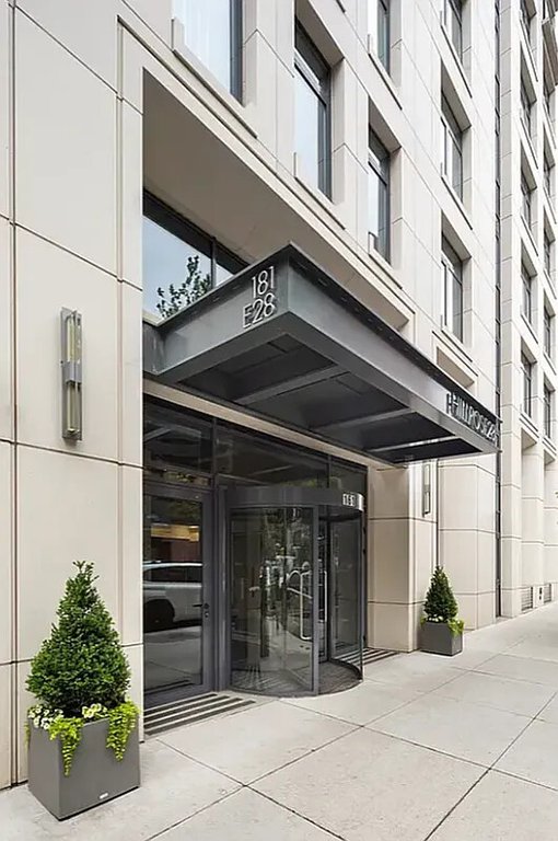 181 East 28th Street, Unit 402 photo 9