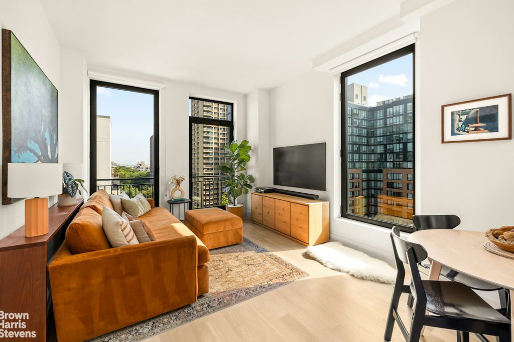 111 Montgomery Street, Unit 12F photo 2