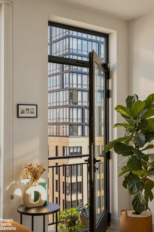 111 Montgomery Street, Unit 12F photo 3