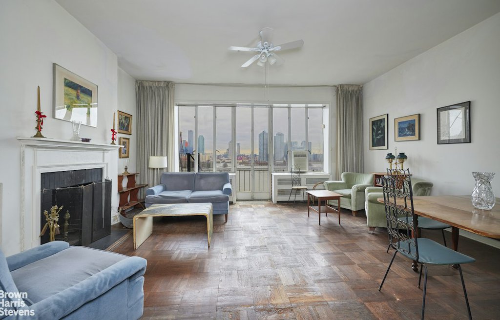 1 Beekman Place, Unit 705