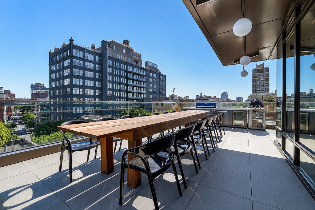 429 Kent Avenue, Unit 901 photo 10