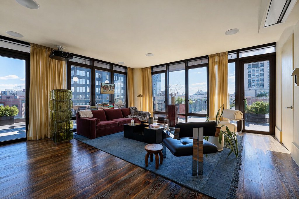 429 Kent Avenue, Unit 901 photo 3