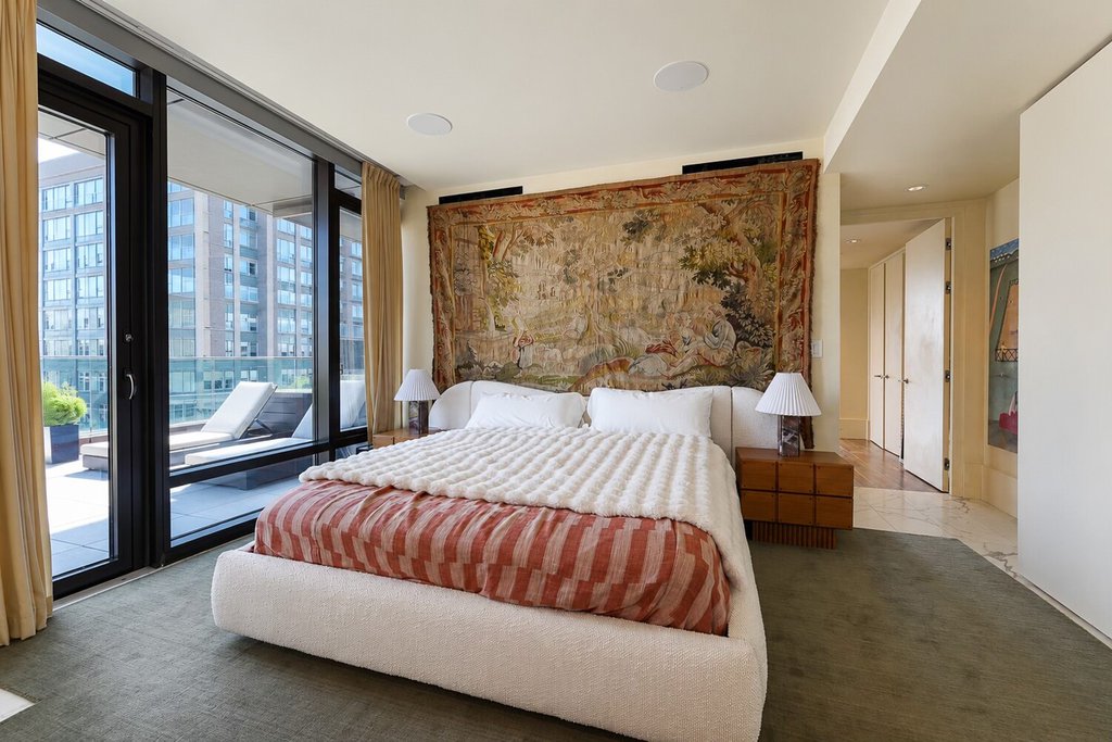 429 Kent Avenue, Unit 901 photo 9