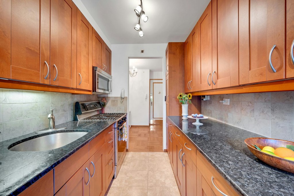 735 Kappock Street, Unit 8F photo 11